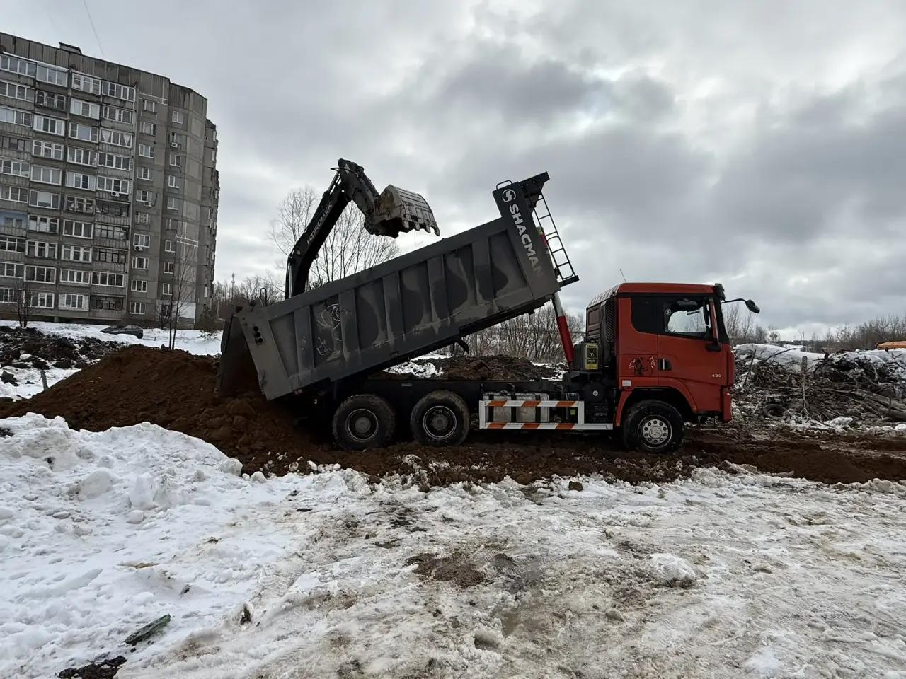 Погрузка и вывоз грунта самосвалом